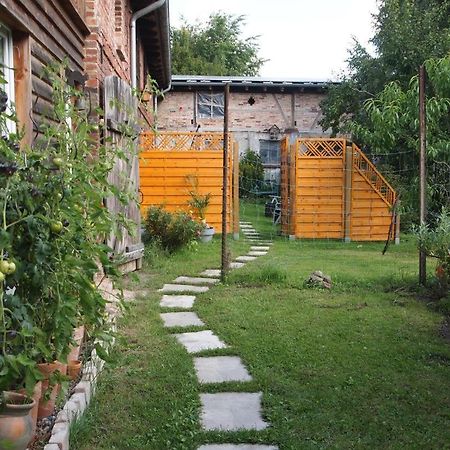 Neu Fewo Im Bauernhaus Mit Idyllischem Innenhof Und Naturgarten Mesekenhagen Екстер'єр фото